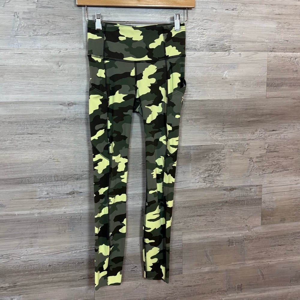 Lululemon Fast and Free High-Rise Tight 25” Pockets - Camo Yellow Multi Size 4 - Picture 11 of 12